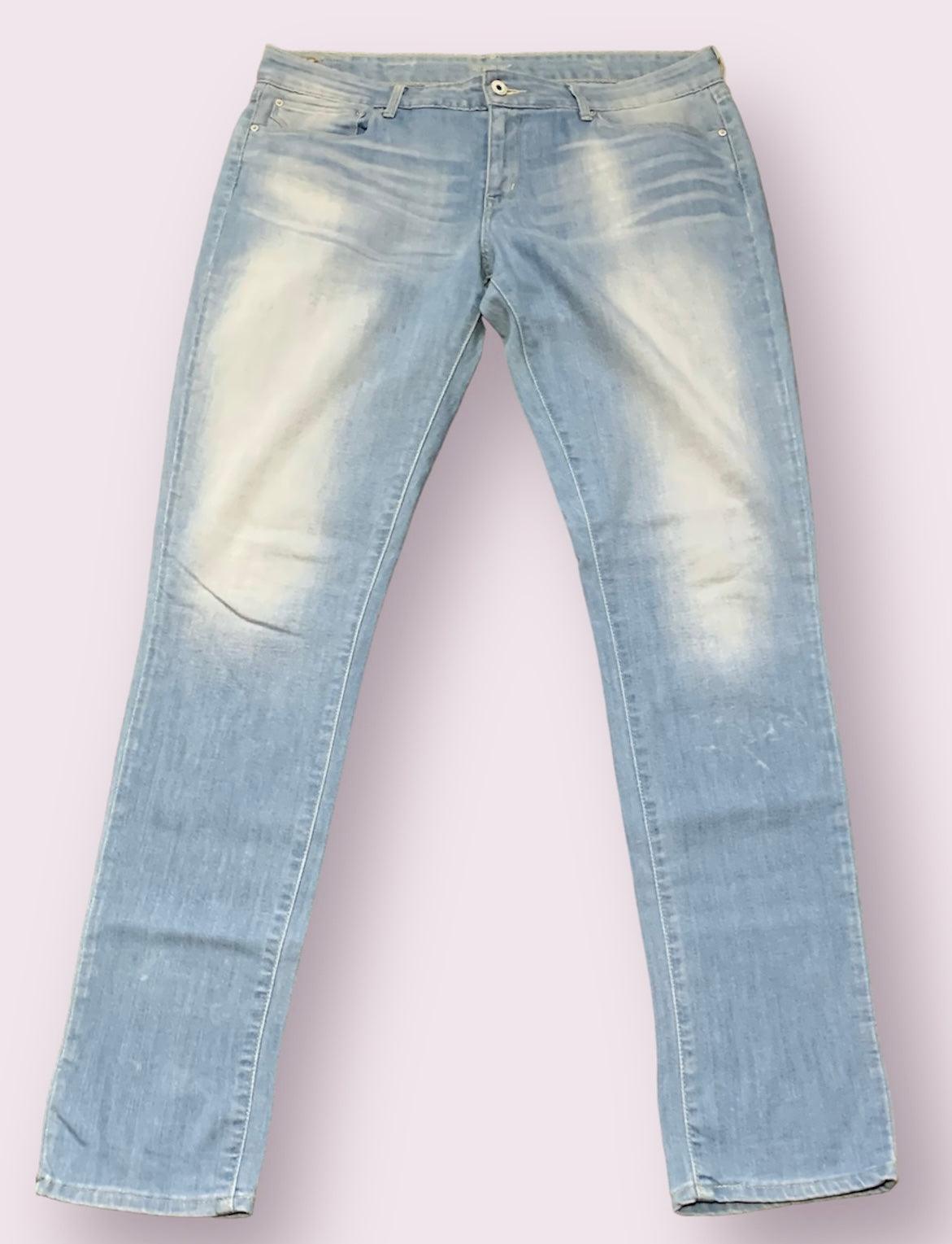 LEVI Jeans - Preloved - Size W32L34 - Rewearit Room